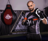 BUSHIDO Rękawice Bokserskie WRIST PROTECT 2 Czarno-Białe