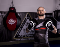 BUSHIDO Rękawice Bokserskie WRIST PROTECT 2 Czarno-Białe