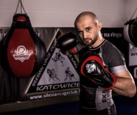 BUSHIDO Rękawice Bokserskie WRIST PROTECT 2 Czarno-Czerwone