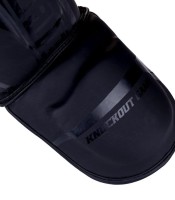 GROUND GAME Ochraniacze Piszczeli i Stopy Grube STRIPE BLACK