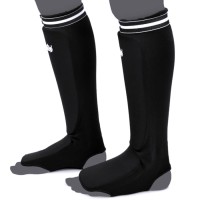 FAIRTEX Ochraniacze Piszczeli i Stopy Elastyczne z Rzepem Czarne