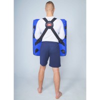 BELTOR Duża Tarcza na Szelkach KAME do Karate Kyokushin Niebieska 76 x 76 cm