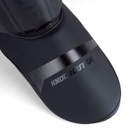 GROUND GAME Ochraniacze Piszczeli i Stopy Lekkie STRIPE BLACK