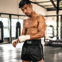 BUSHIDO Spodenki do Kickboxingu / Muay Thai V1 COMBATWEAR Czarne