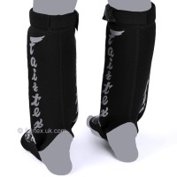 FAIRTEX Ochraniacze Piszczeli i Stopy SP6 Neoprene do MMA Biało-Czarne